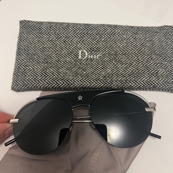 AUTHENTIC DIOR SUNGLASSES! LIKE NEW - Picture 3 of 3